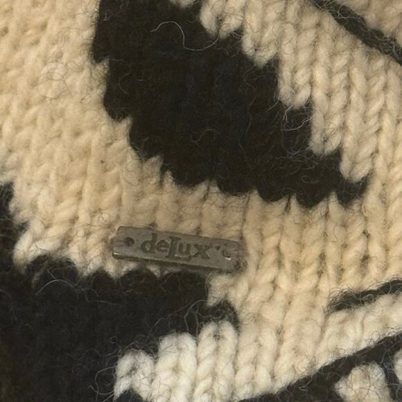 Delux Handmade Skull Mohawk Knit Hat - Picture 4 of 6